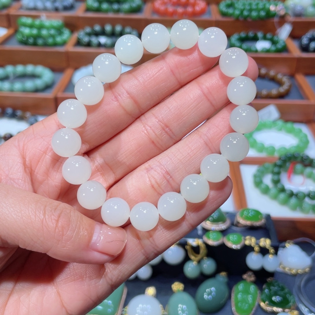 和田玉10mm白玉手串未镶嵌好**见