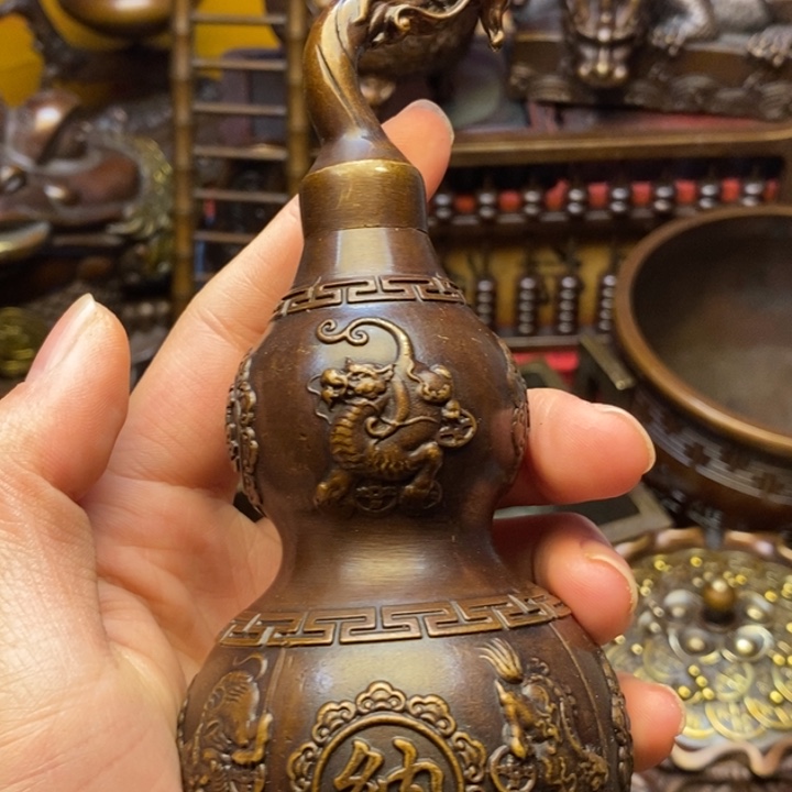 铜器摆件做工精良