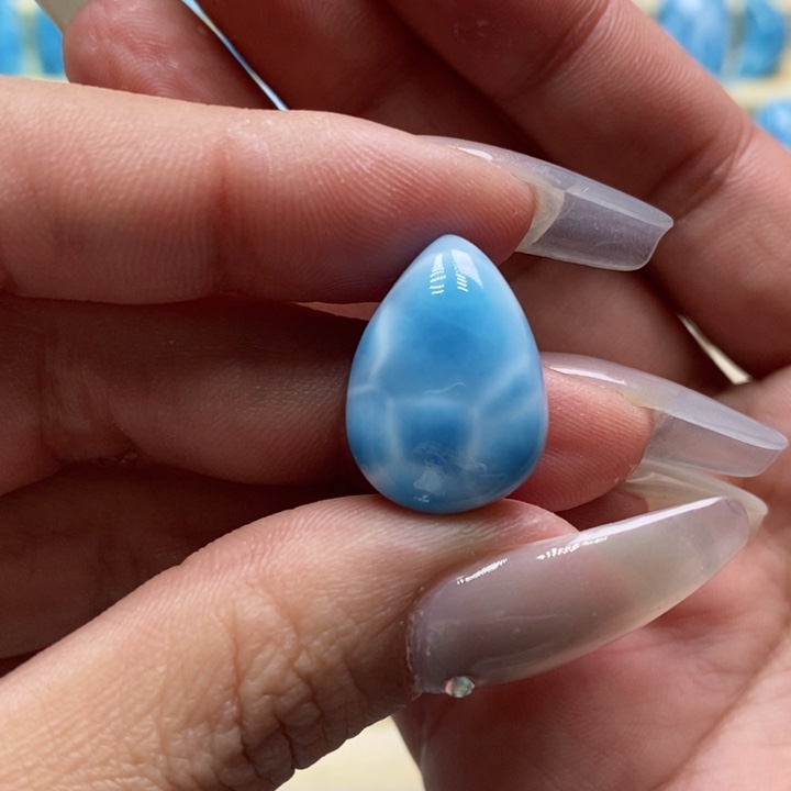 福***满针钠钙石（海纹石）未镶嵌颈饰