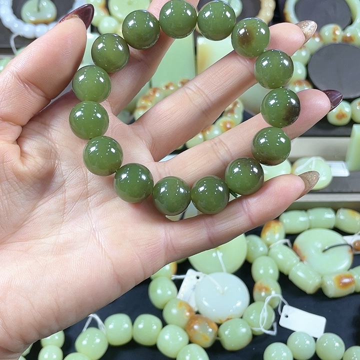 和田玉（糖玉）未镶嵌手链