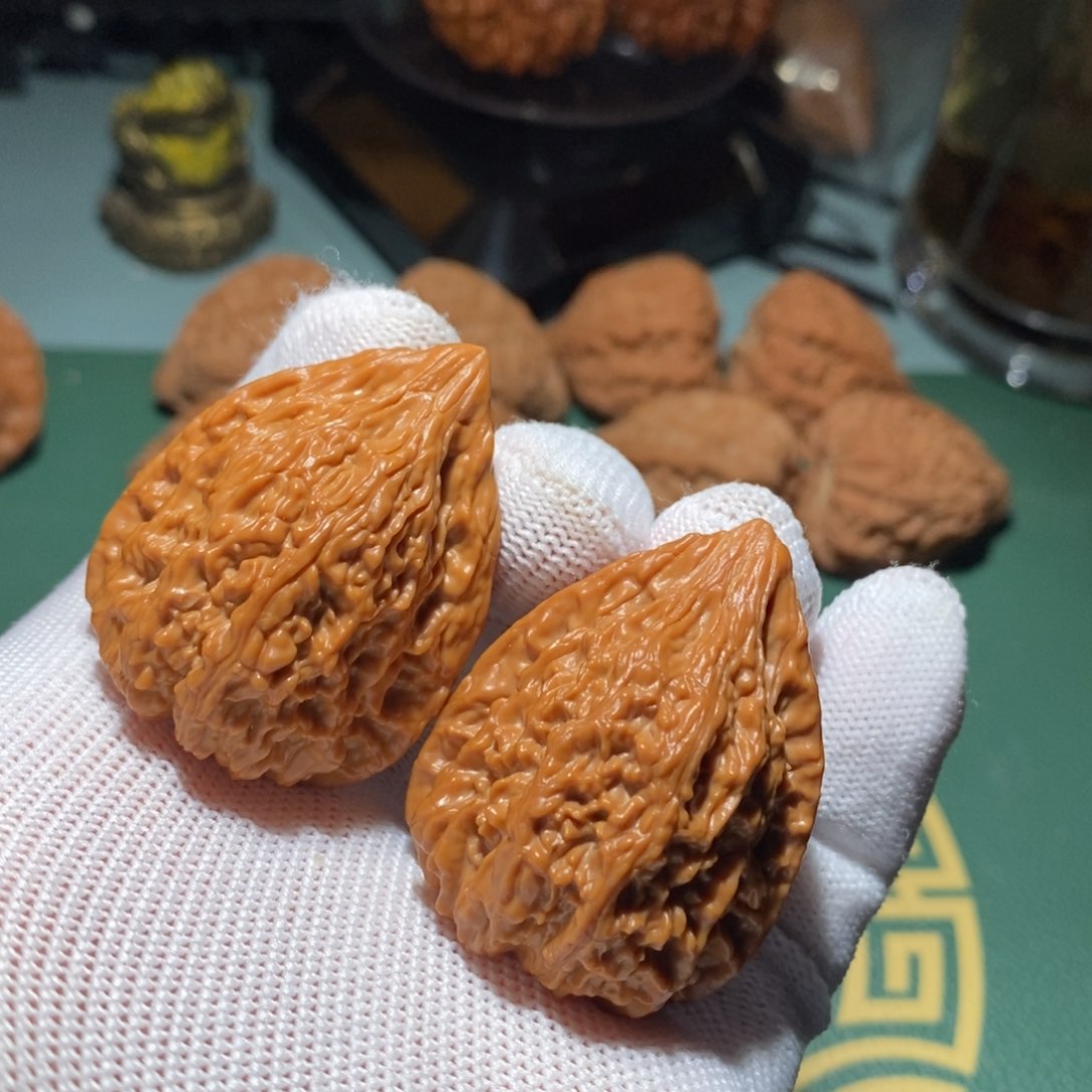 文玩核桃吊坠塔尖