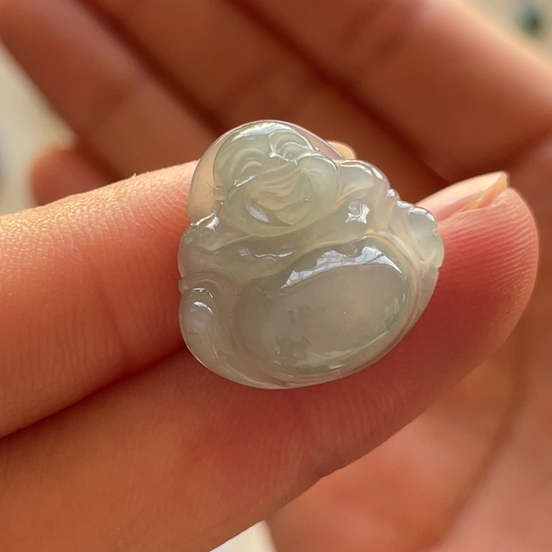 翡翠颈饰未镶嵌佛