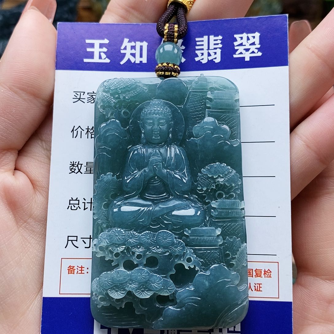 翡翠颈饰未镶嵌大日如来