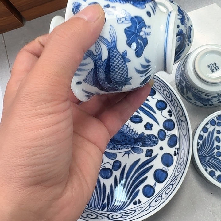 瓷片青花鱼藻二才元宝盖碗