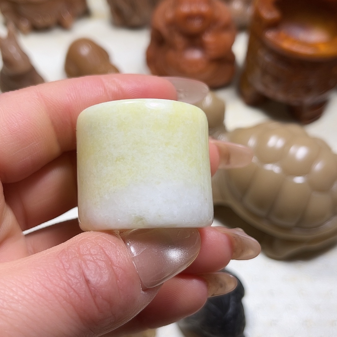 白玉菩提吊坠白玉菩提吊坠