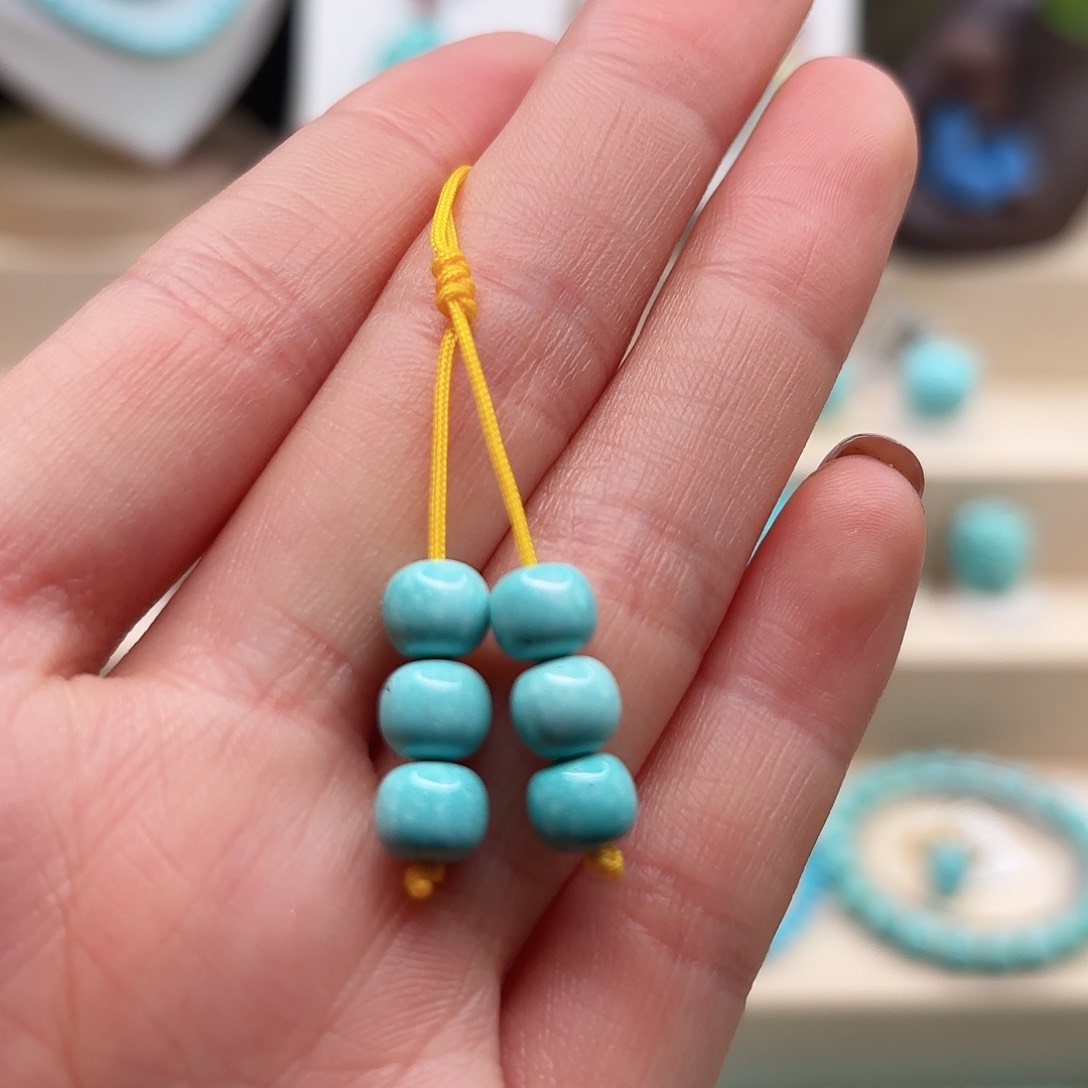 绿松石配饰未镶嵌