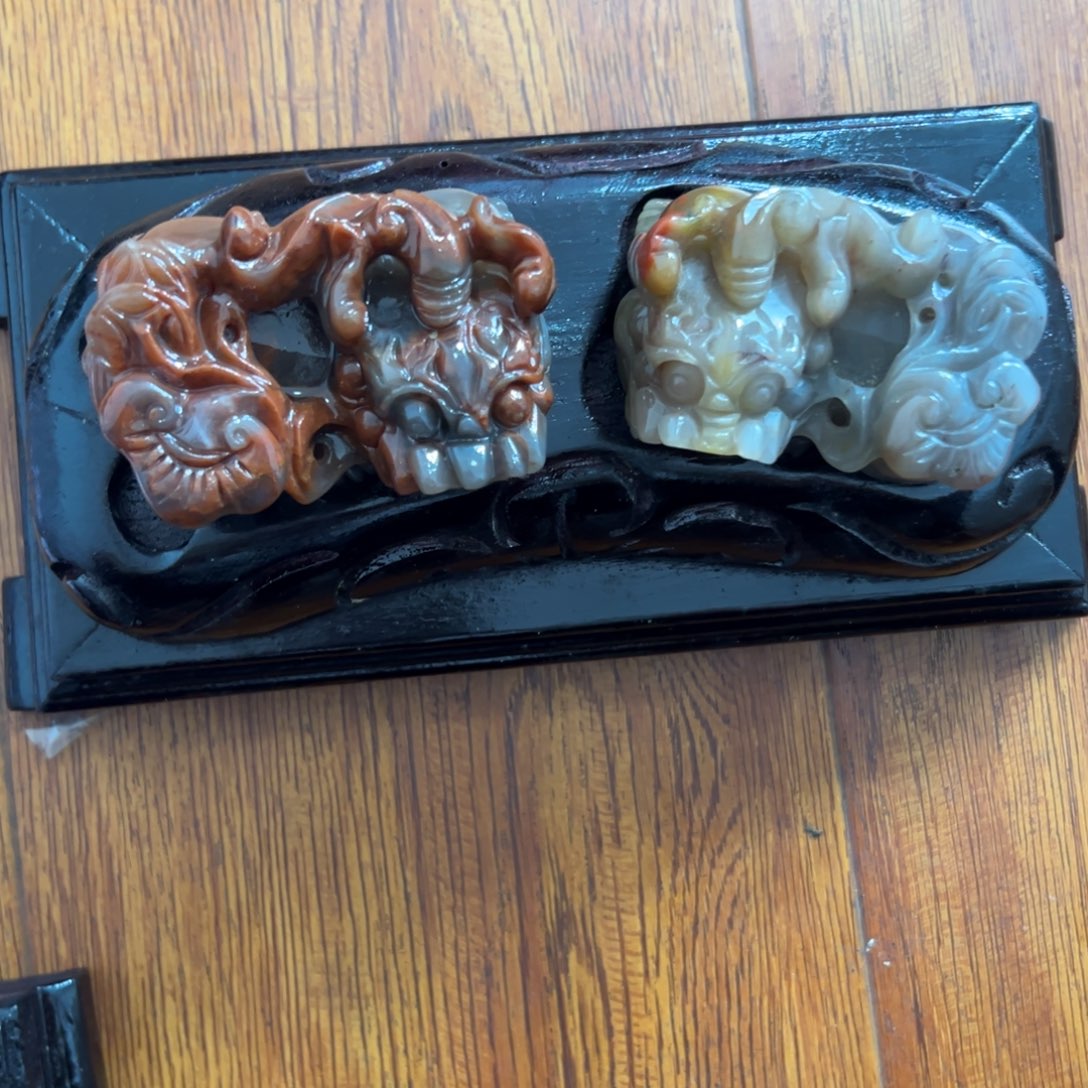 未镶嵌石英质玉（黄龙玉）多样性发货，发其一