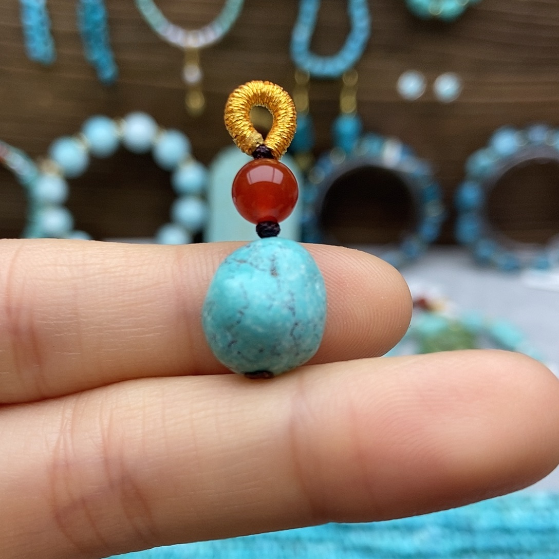 南红玛瑙未镶嵌侧挂