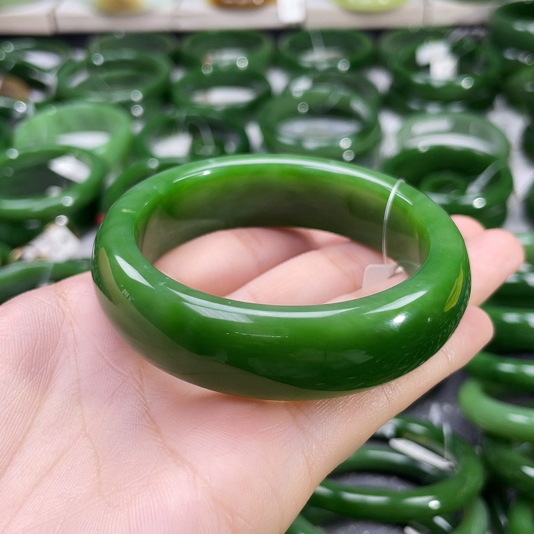 和田玉（碧玉）手镯未镶嵌