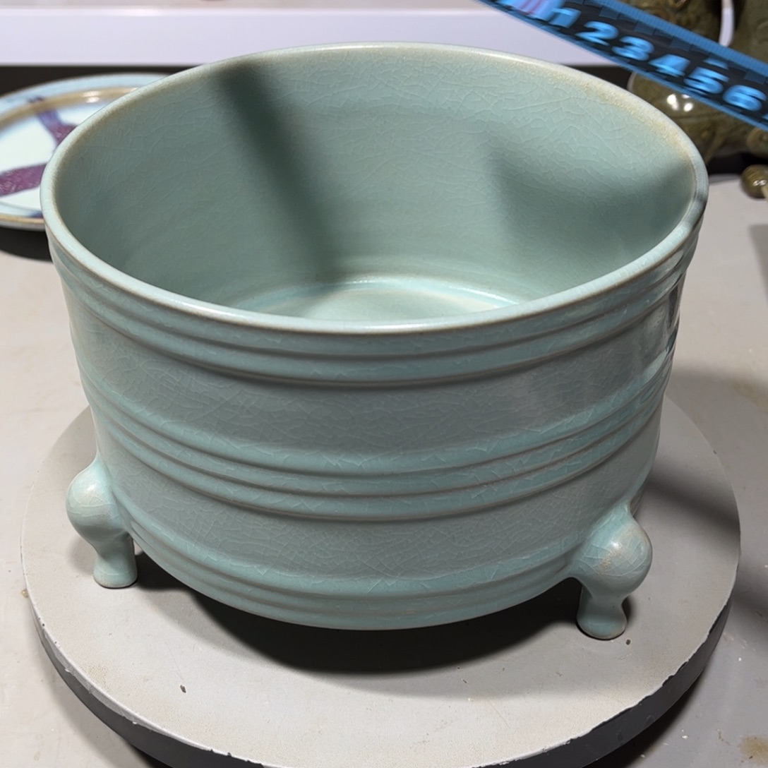 瓶一**盈汝窑瓷器品相完美