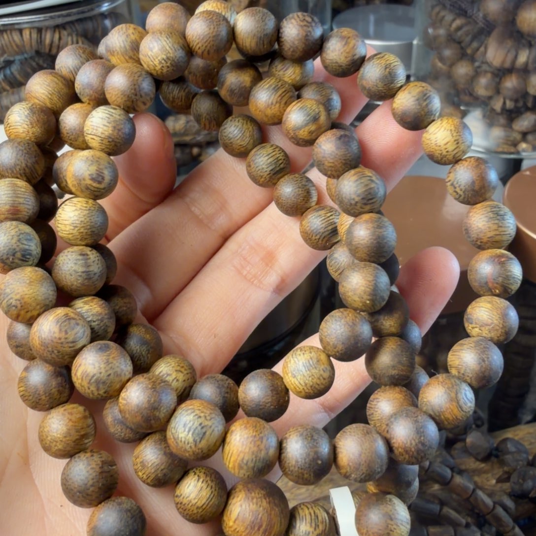 沉香沉香碎屑老白棋卡八圆珠