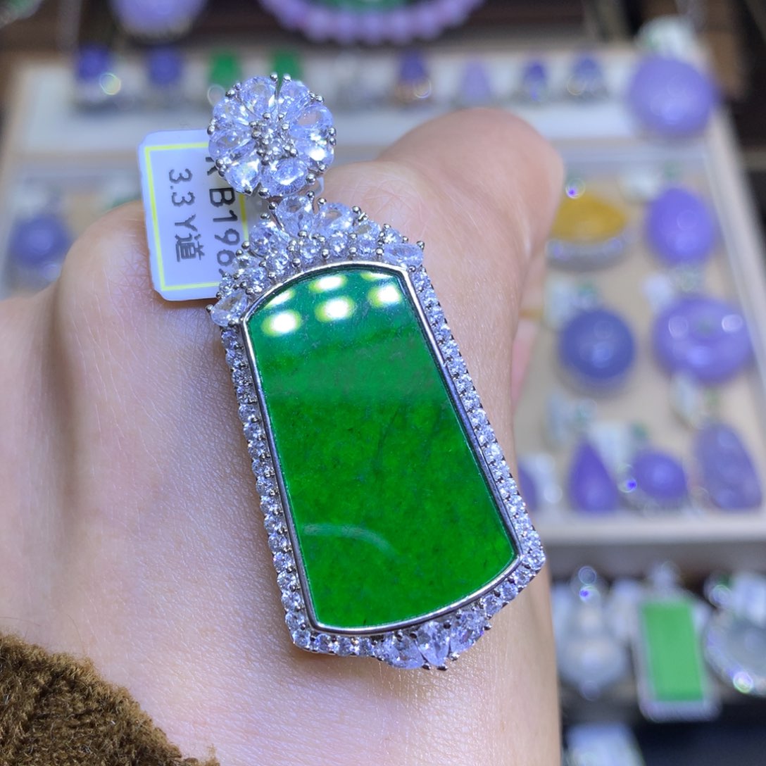 翡翠颈饰银S925镶嵌翡翠