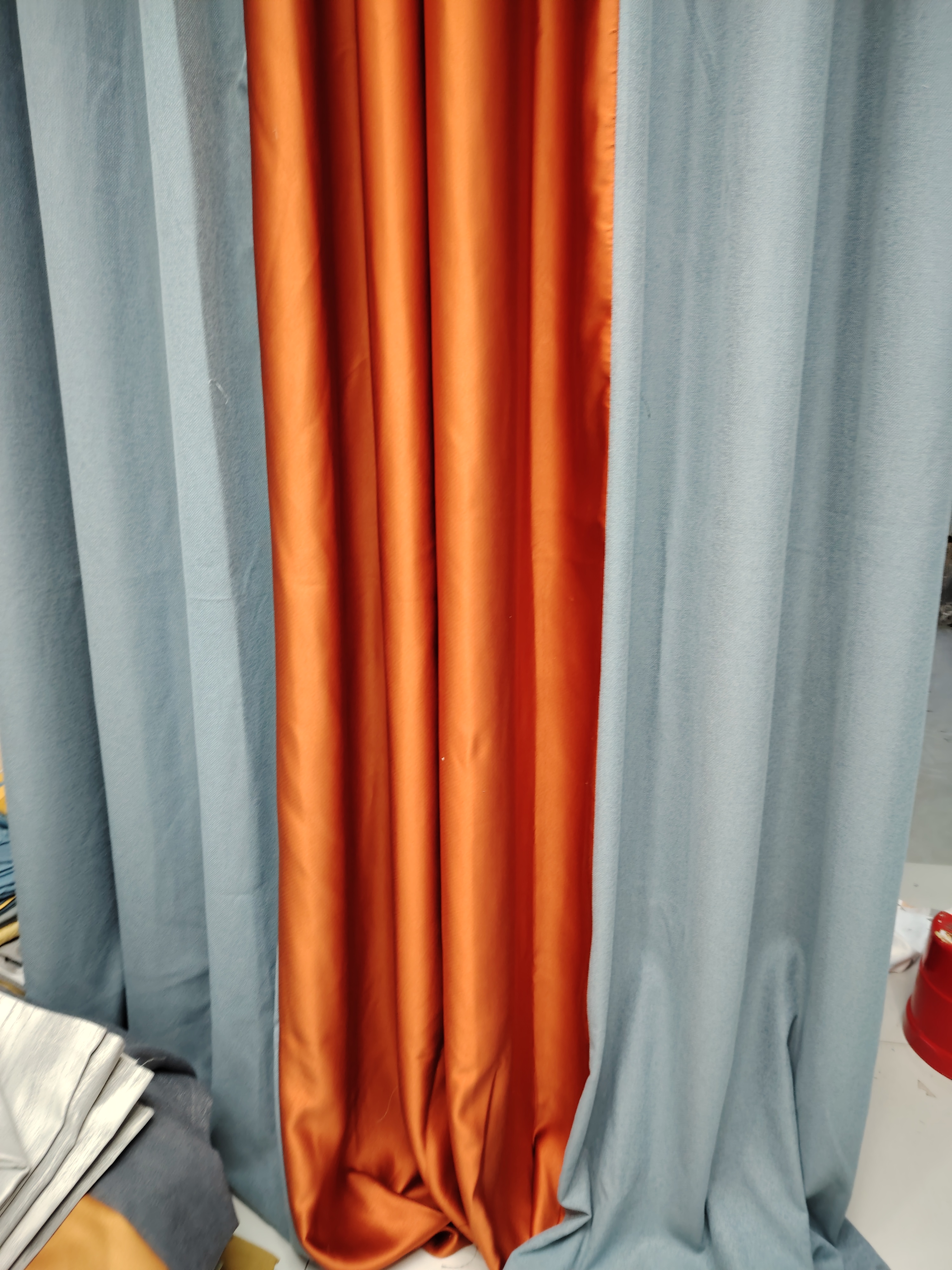 3.7成品打孔窗帘（1.8+1.9）米宽✖️2.7高两片用2.3米以下杆，遮光80%