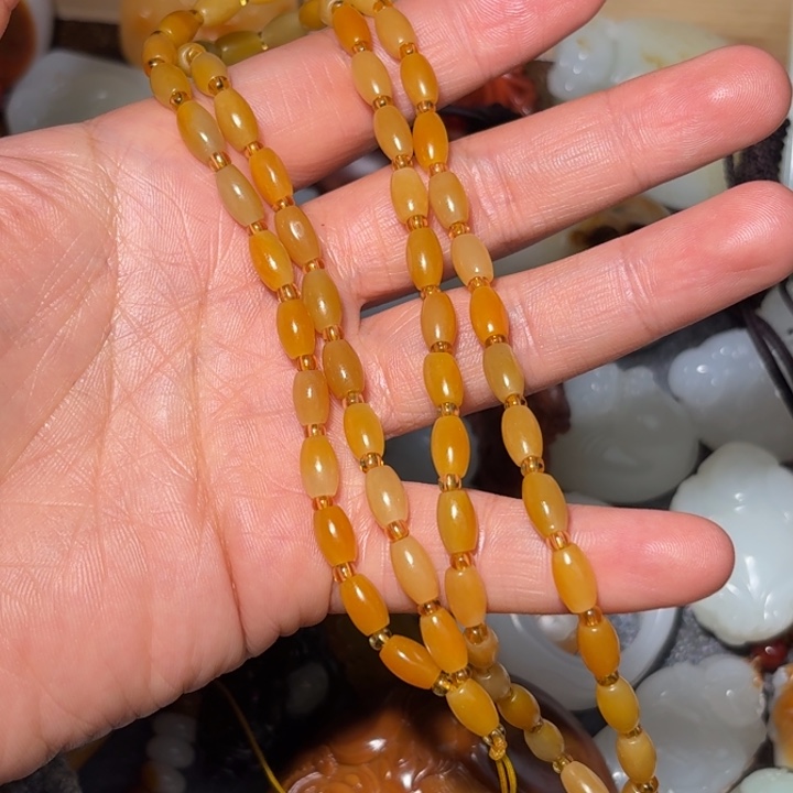 和田玉颈饰未镶嵌