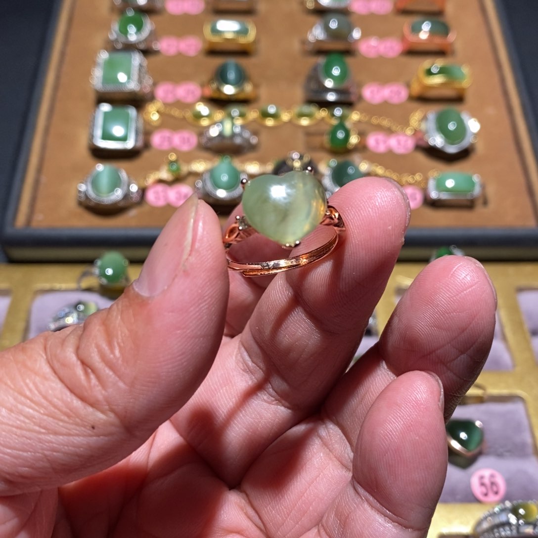 和田玉（碧玉）戒指未镶嵌