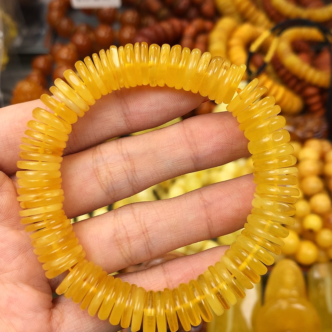 未镶嵌琥珀珠宝奇石