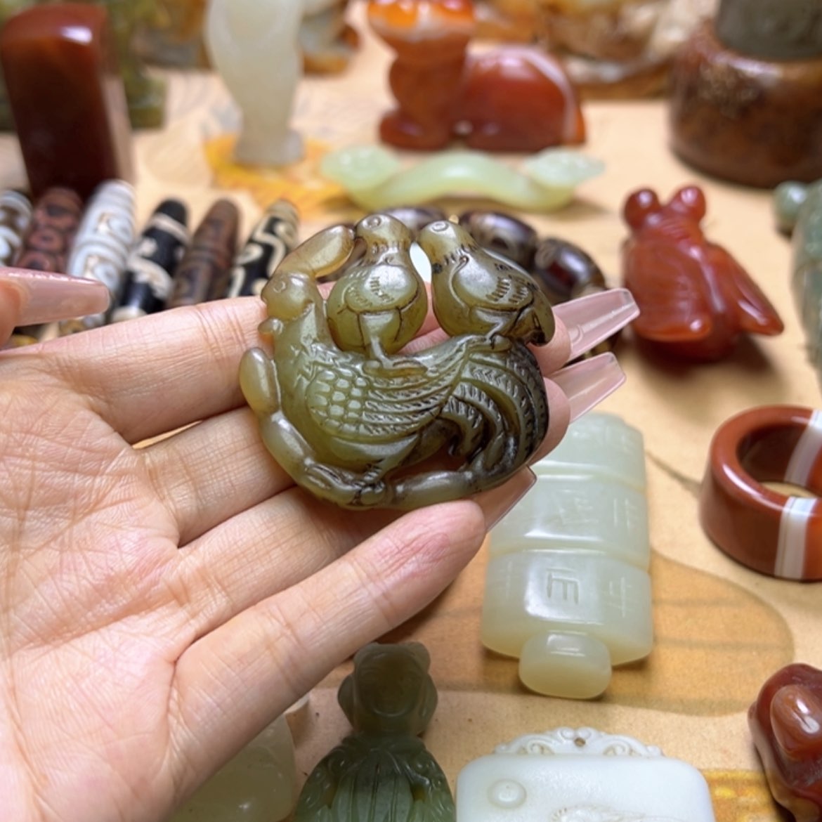 【闪购商品】蛇纹石玉颈饰未镶嵌