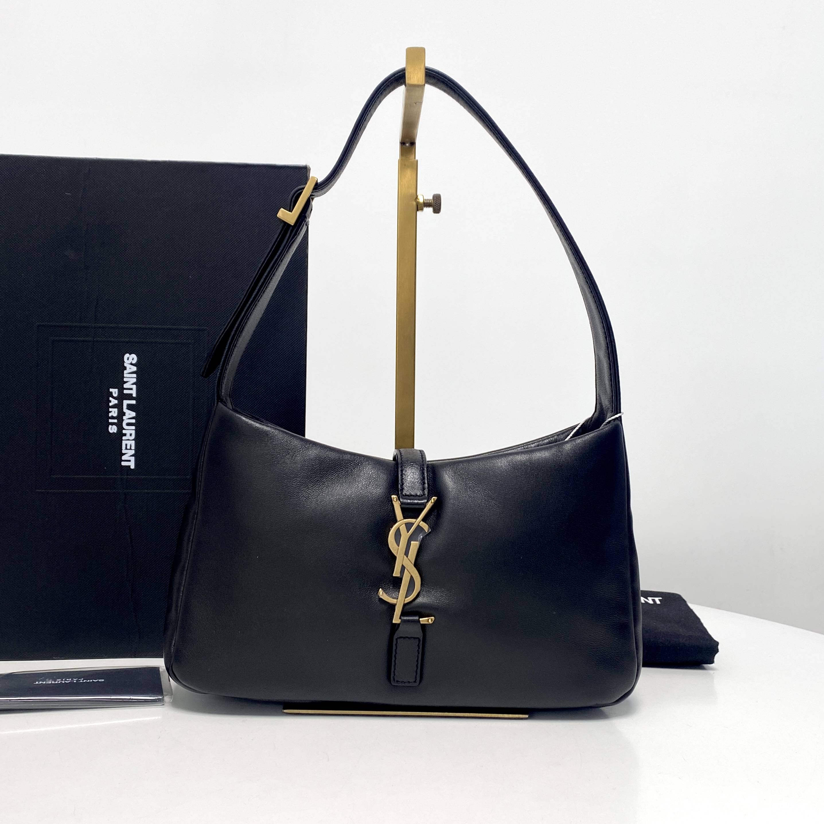 95新 YSL/圣罗兰 玺越奢品 YSL黑色hobo小羊皮单肩包 HBQW355