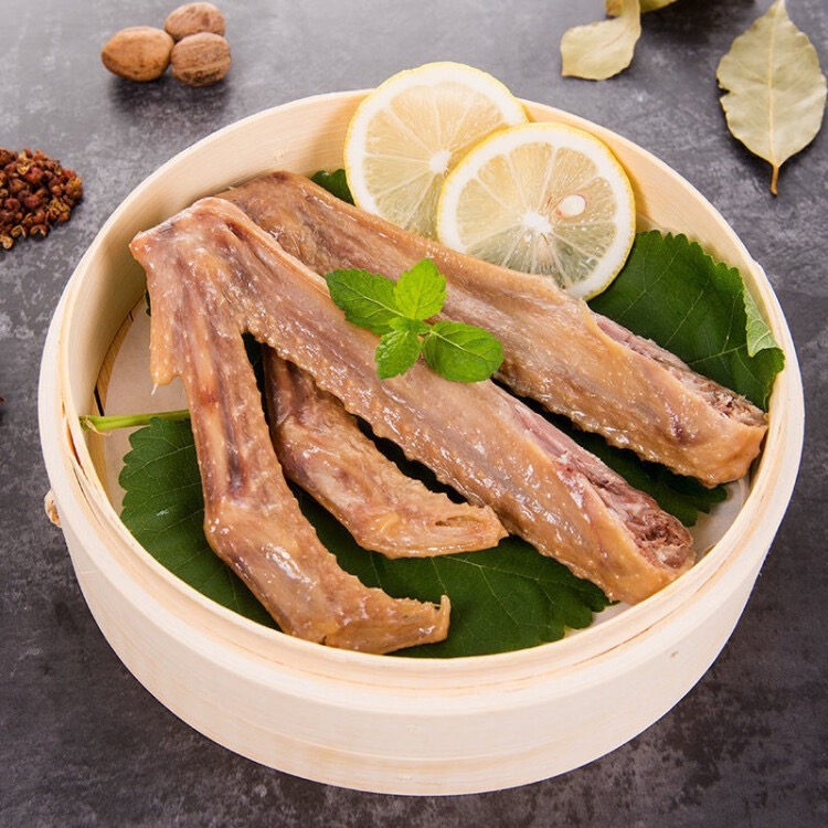 扬州特色盐水鹅翅鹅爪鹅心鹅肝美味可口咸淡适中