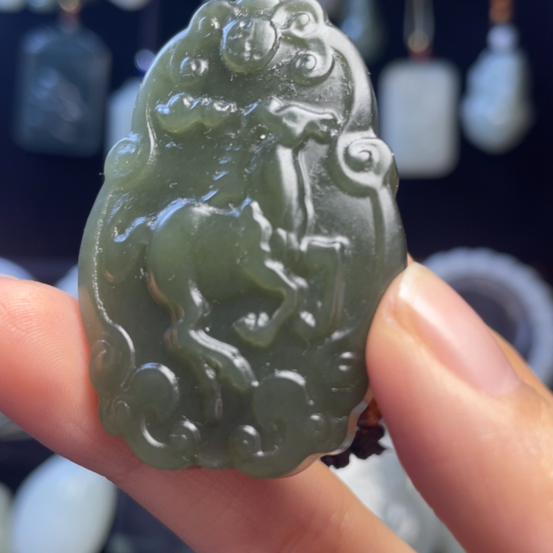 和田玉（糖玉）未镶嵌颈饰