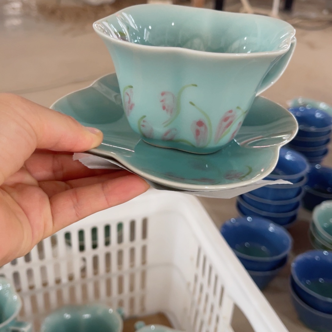 青瓷哈哈哈哈哈哈哈哈哈哈哈就哈哈