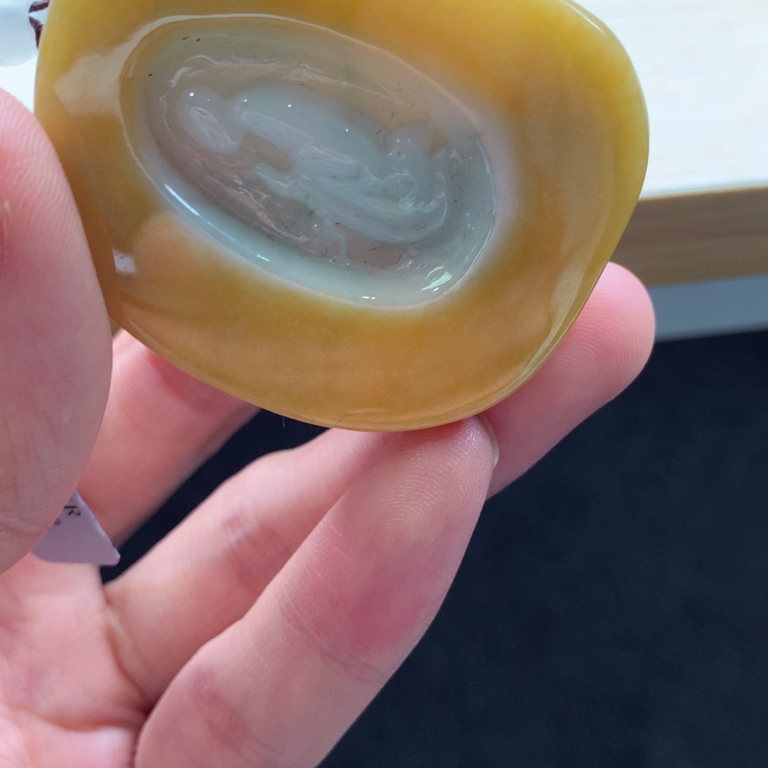 翡翠颈饰未镶嵌吊坠
