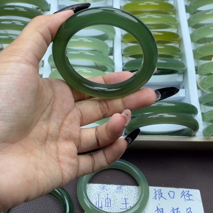 安***泰未镶嵌蛇纹石玉手镯