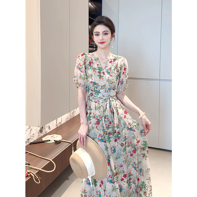 反季清仓~2025年夏季新品法式田园风小碎花V领连衣裙收腰显瘦长裙