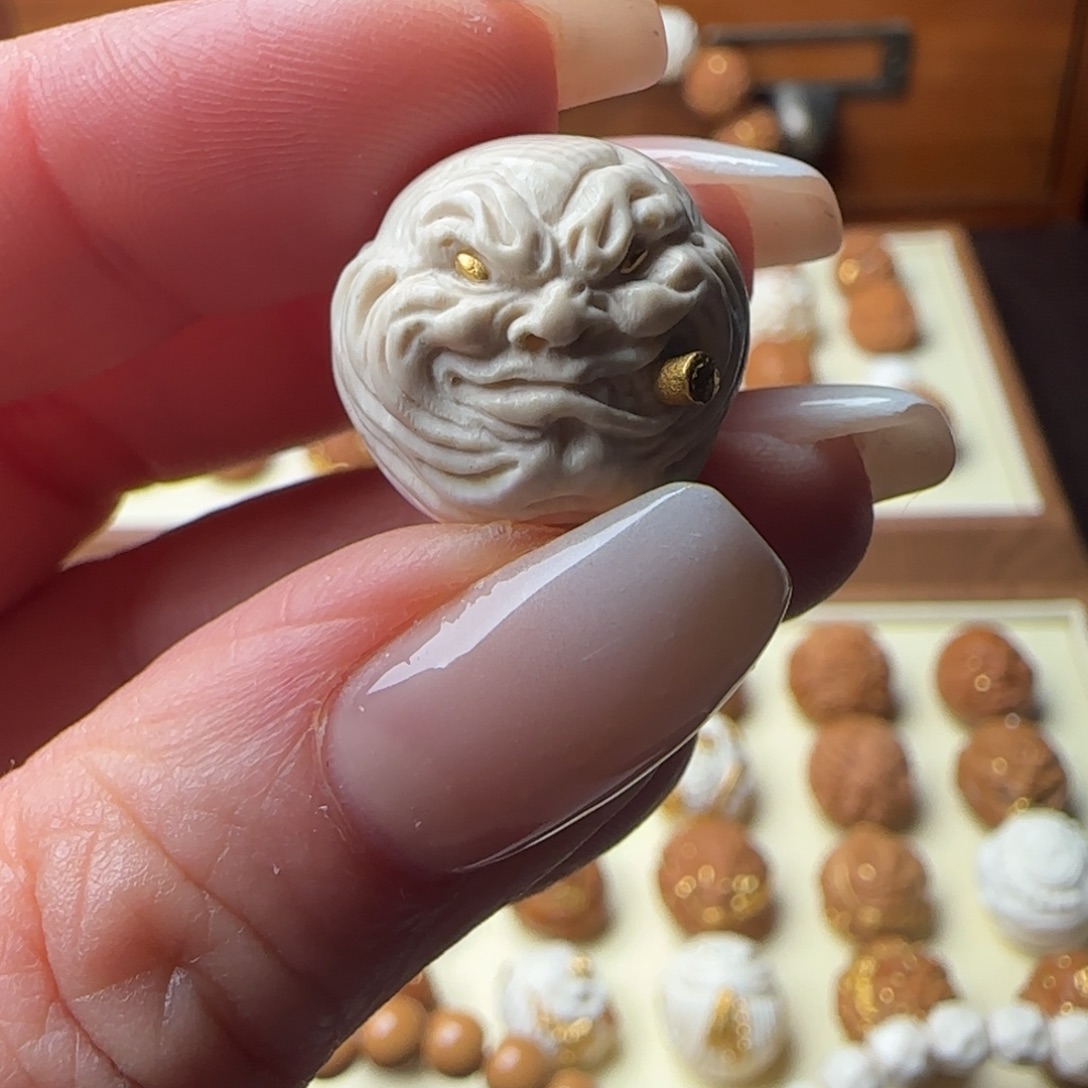 青***瓜猴头核桃吊坠猴头核桃雕刻恶僧