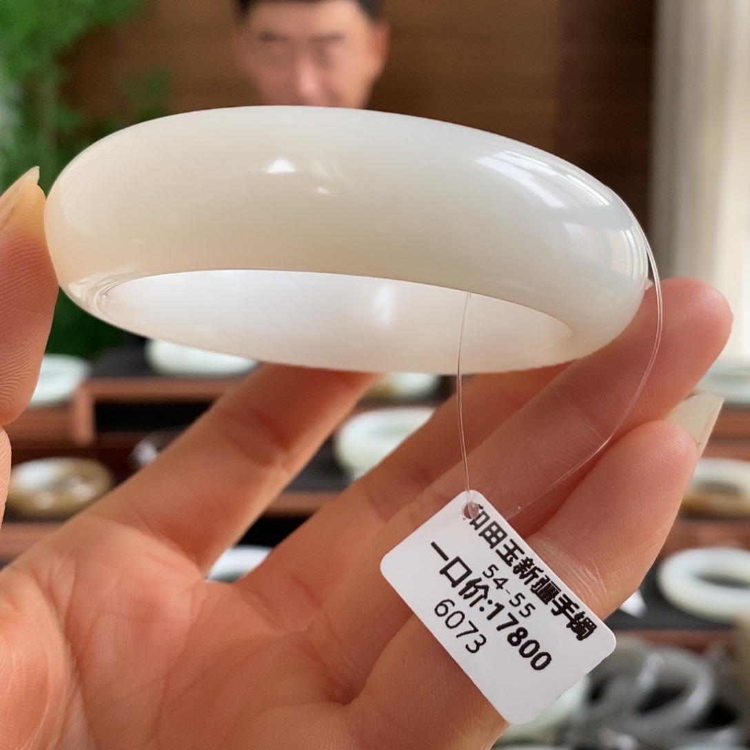 和田玉未镶嵌手镯6073
