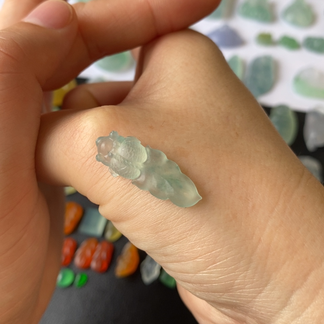 定制翡翠未镶嵌鱼