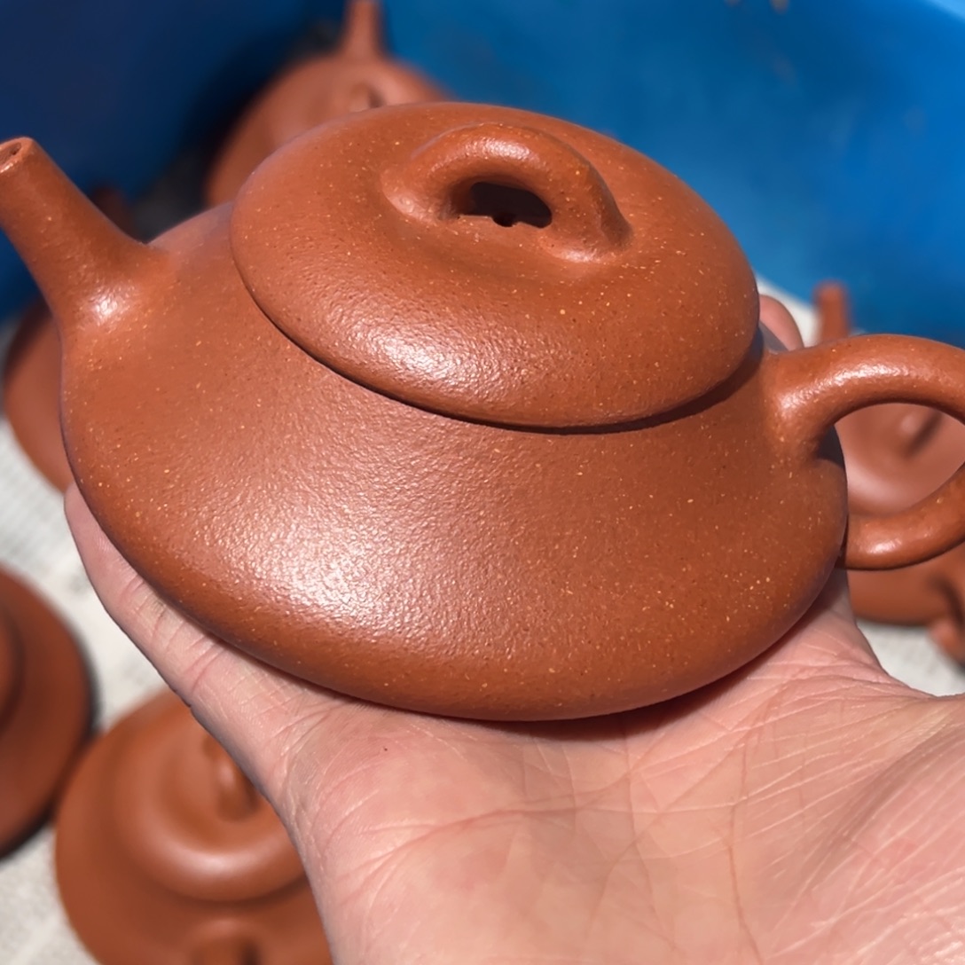 紫砂茶壶紫砂的味道很浓