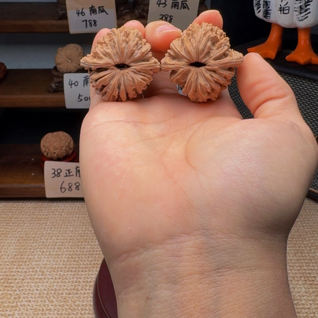 文玩核桃把件4126楼子