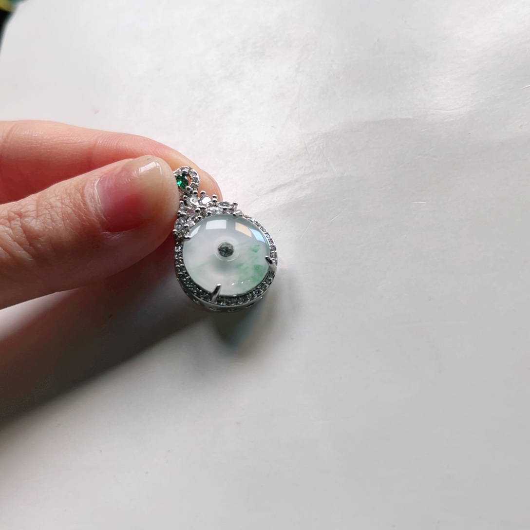 石英质玉吊坠(不含链)未镶嵌