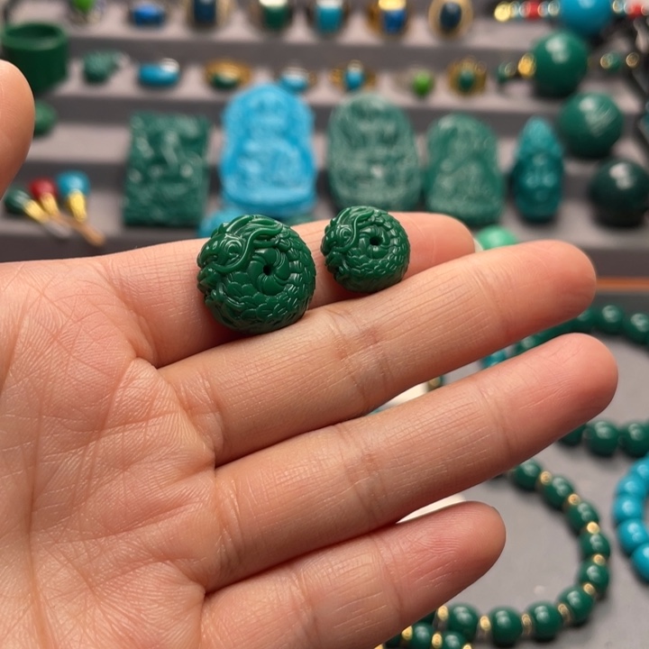 石材酒**督老油绿龙扣卡14，卡18各一个