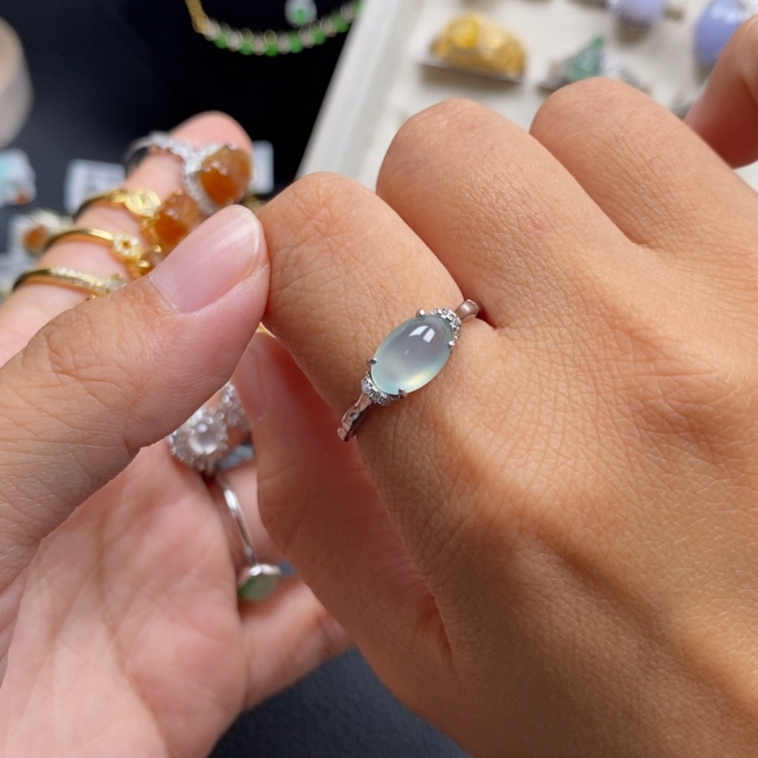 一***足翡翠银S925镶嵌戒指