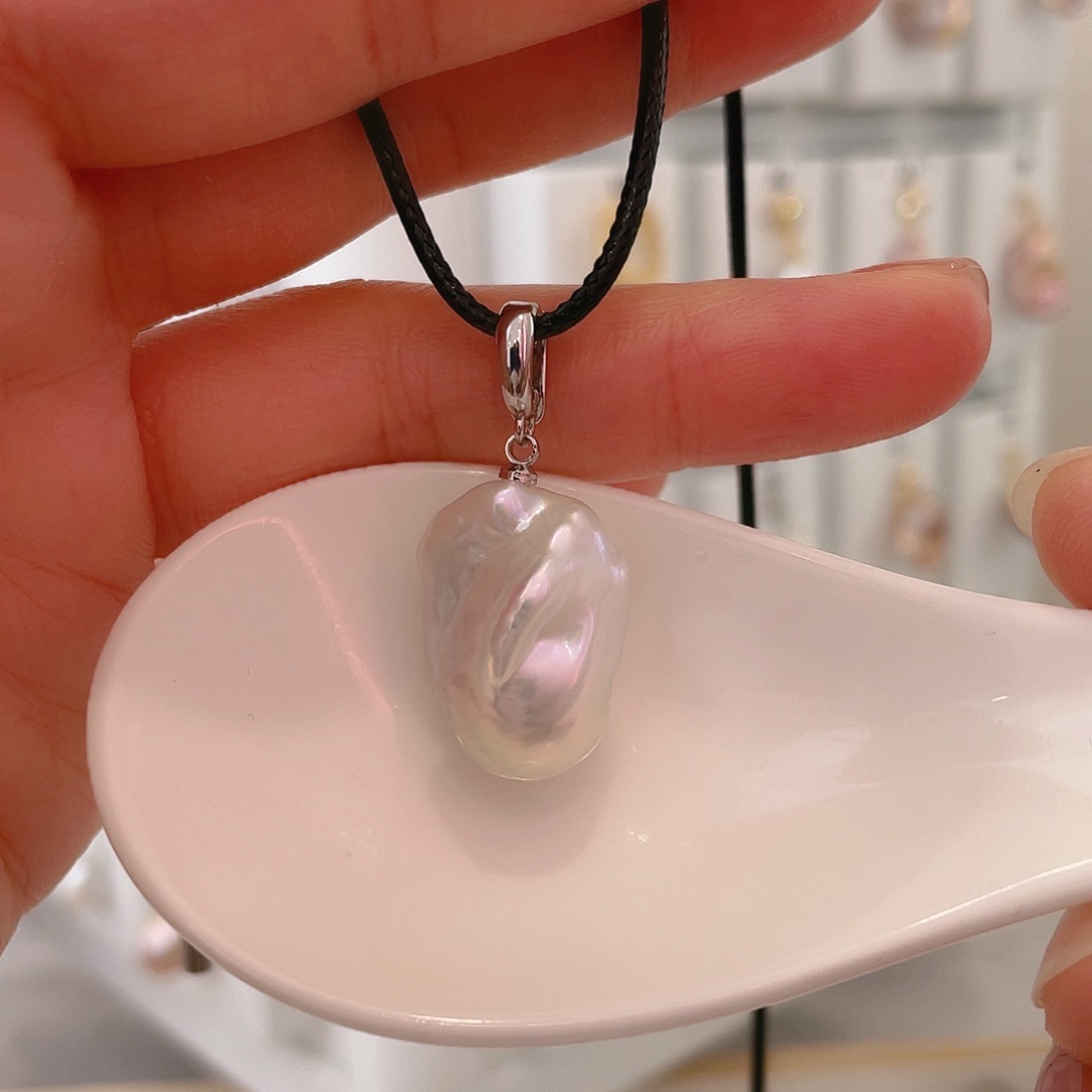 淡水珍珠颈饰银S925镶嵌爱**莲