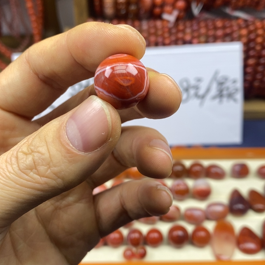 南红玛瑙未镶嵌手链