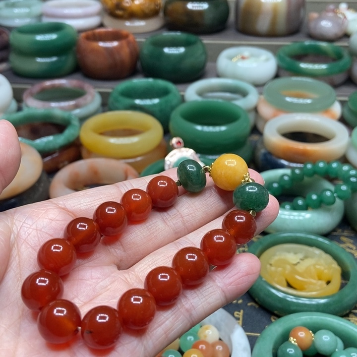 石英质玉手镯未镶嵌