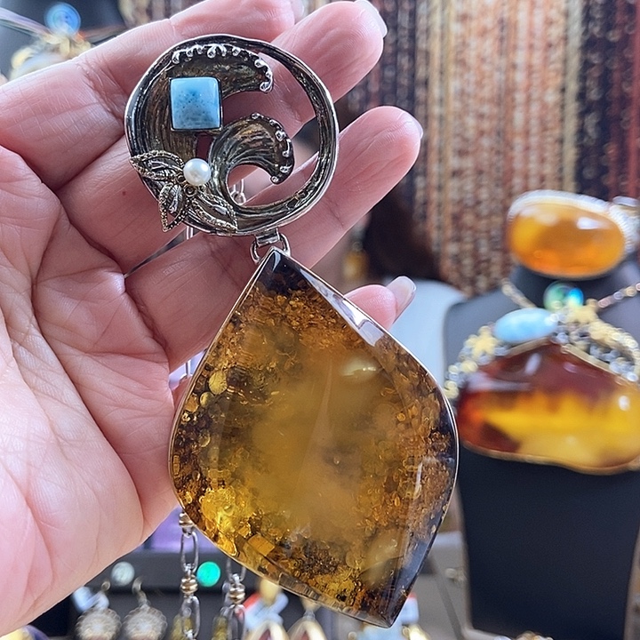 琥珀银S925镶嵌颈饰吊坠