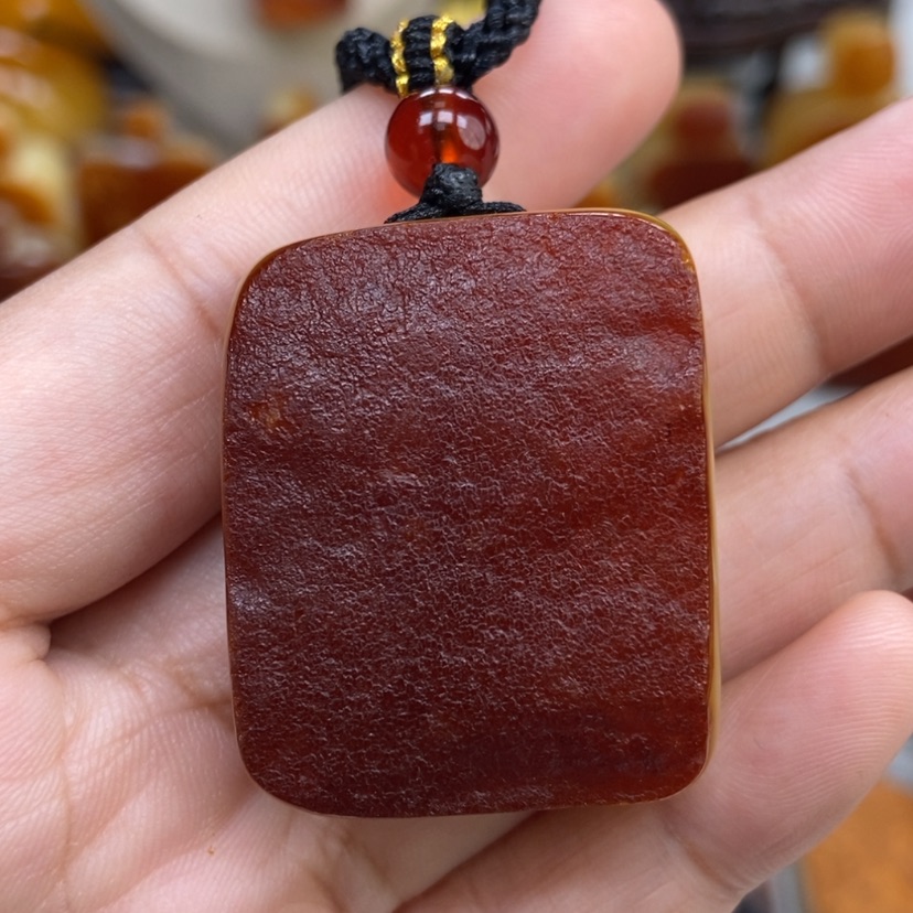 【闪购商品】琥珀颈饰未镶嵌