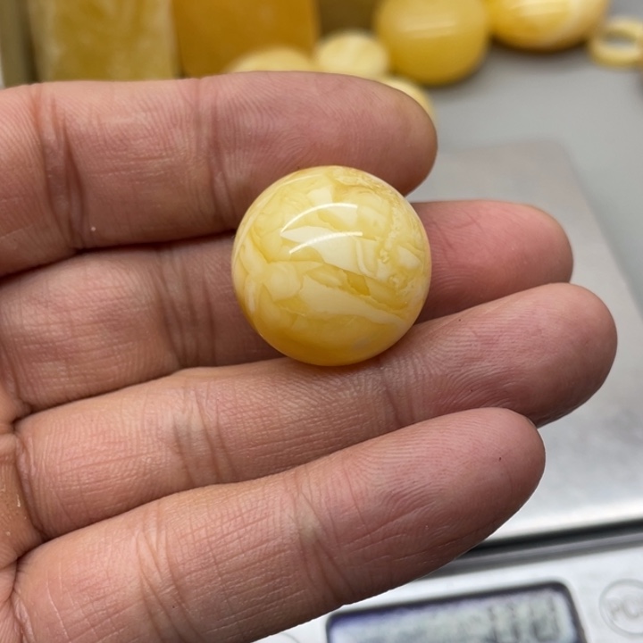琥珀裸石未镶嵌蜜蜡圆珠