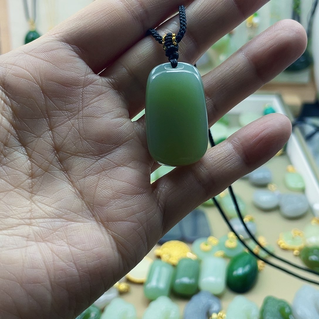 和田玉吊坠(不含链)未镶嵌一**女