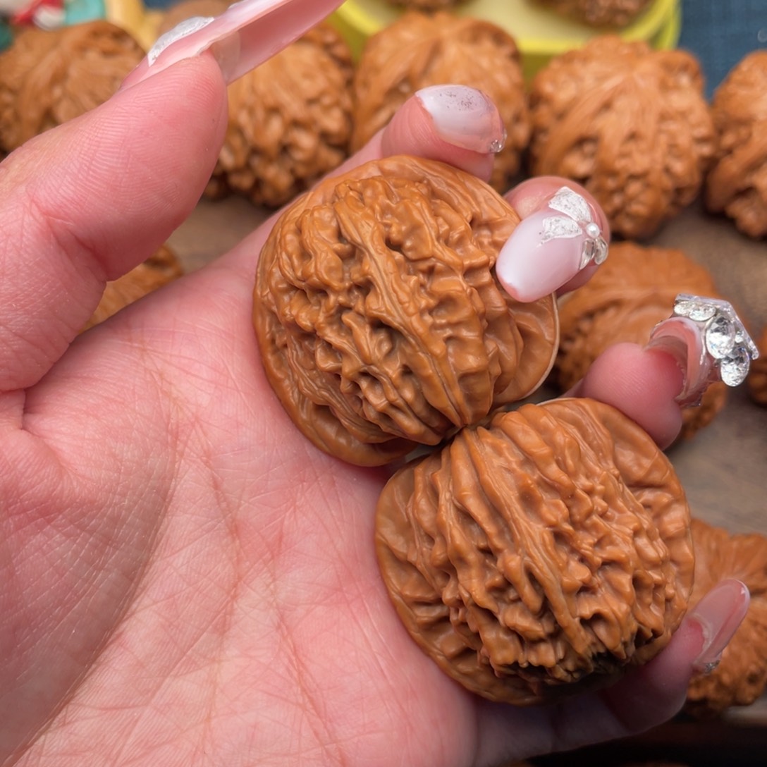 文玩核桃把件全品，山地精配平谷楼40