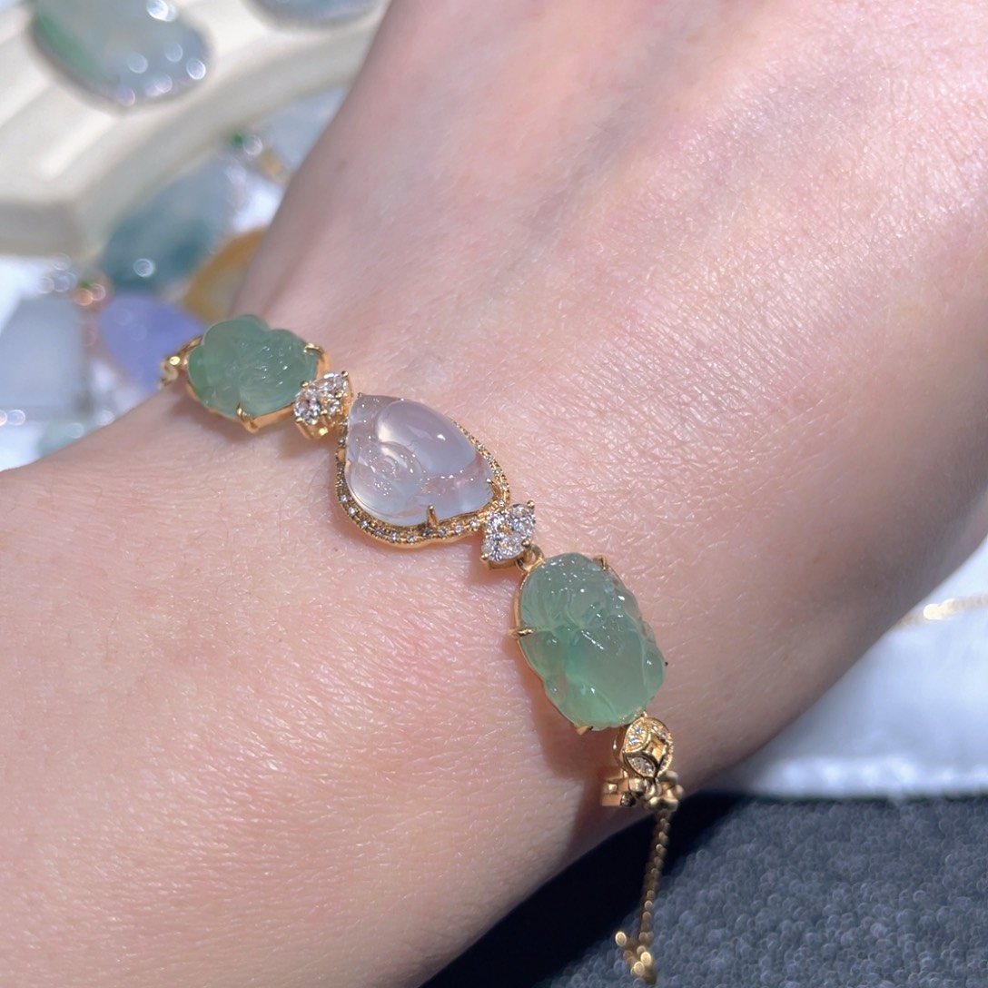 翡翠颈饰18K金镶嵌翡翠