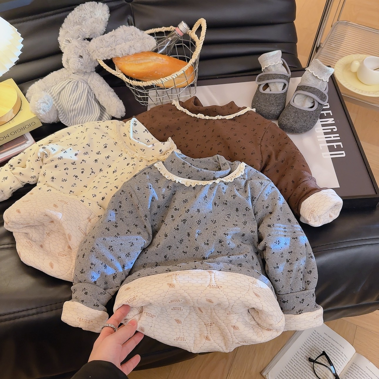 580克石墨烯加绒加厚温变暖绒 儿童冬季女童宝棉袄花边领碎花上衣