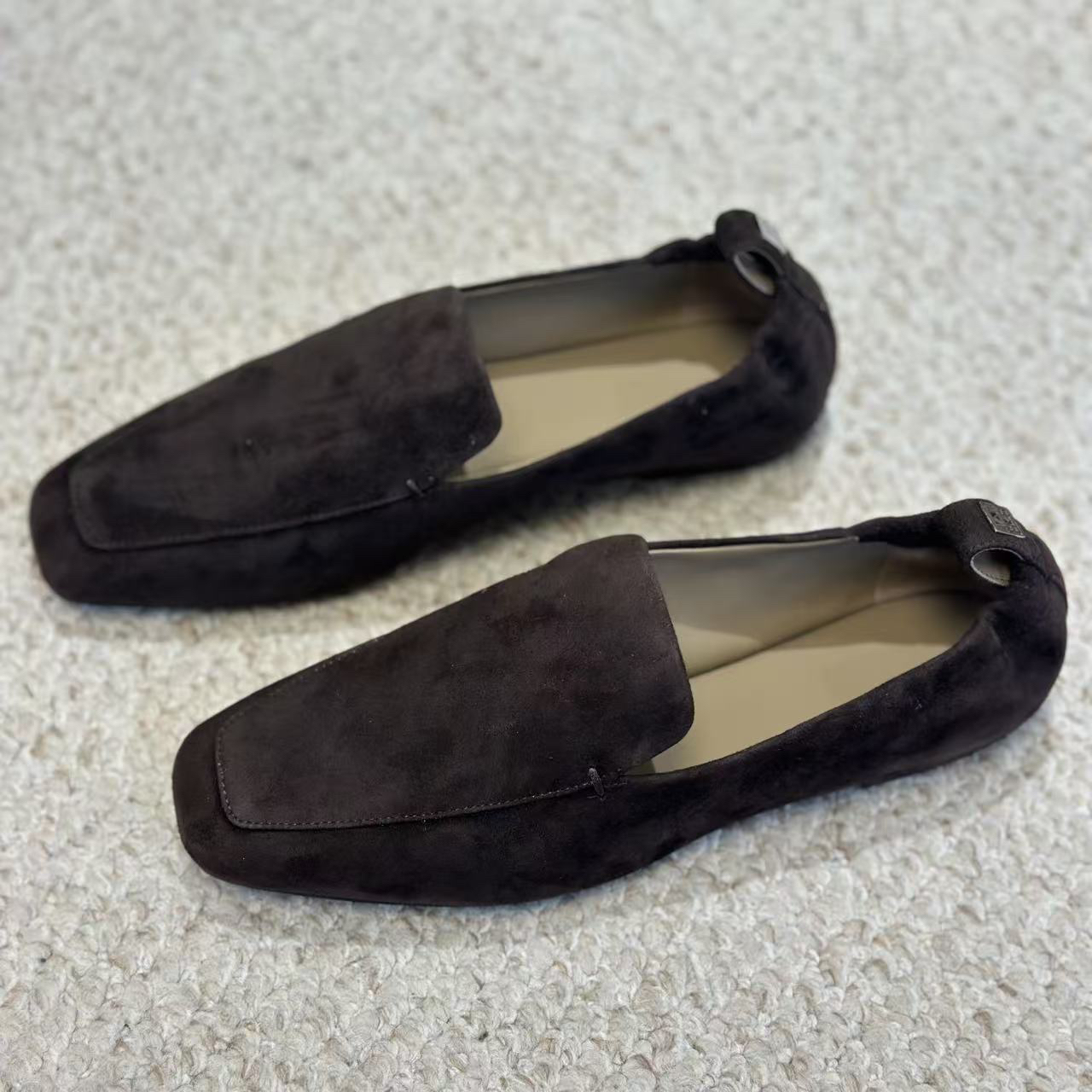 百搭方头麂皮单鞋