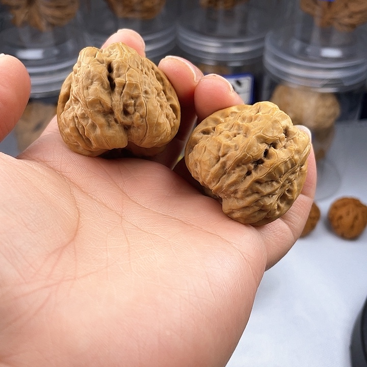 文玩核桃吊坠蛤蟆头