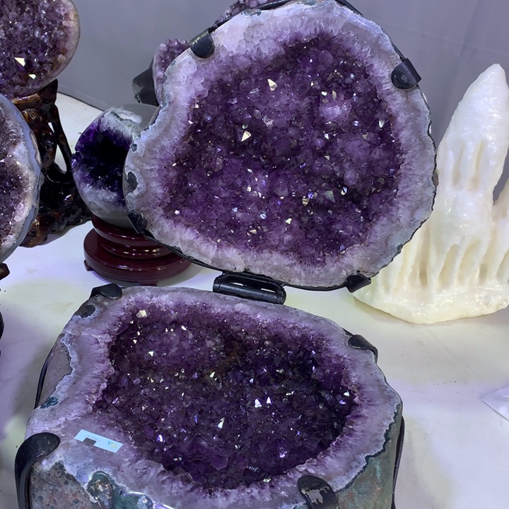 未镶嵌水晶大型摆件（非配饰）