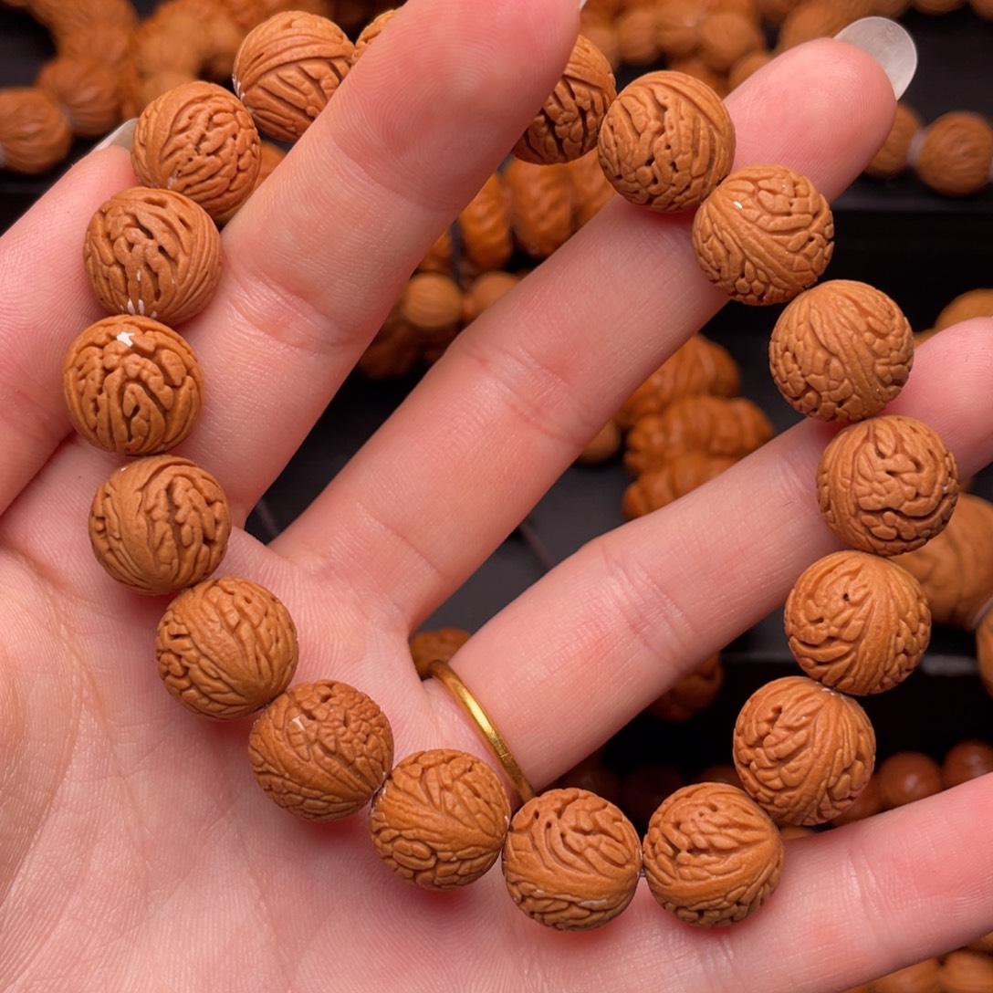 桃核吊坠绣球13。  